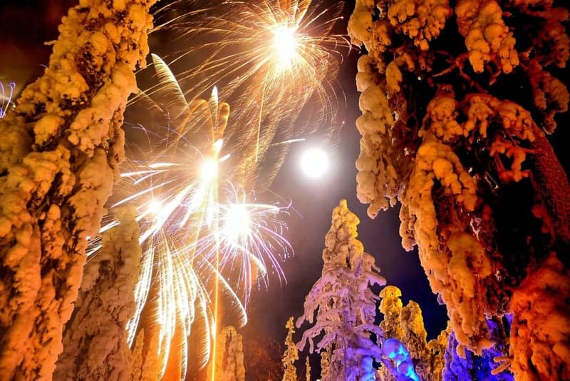 Нова година в ГЪРЦИЯ - ПАРАЛИЯ КАТЕРИНИ - хотел "Yakinthos" 3* - 4 нощувки! Специално предложение!