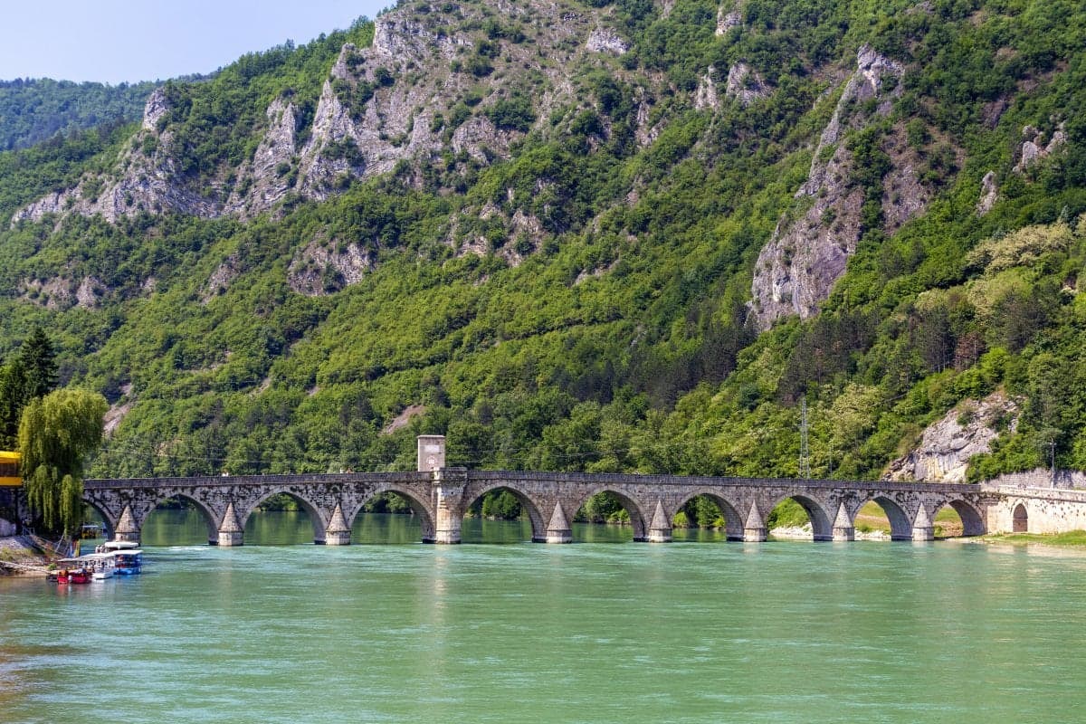 Екскурзия в СЪРБИЯ - В плен на планината Мокра Гора - екскурзия с автобус