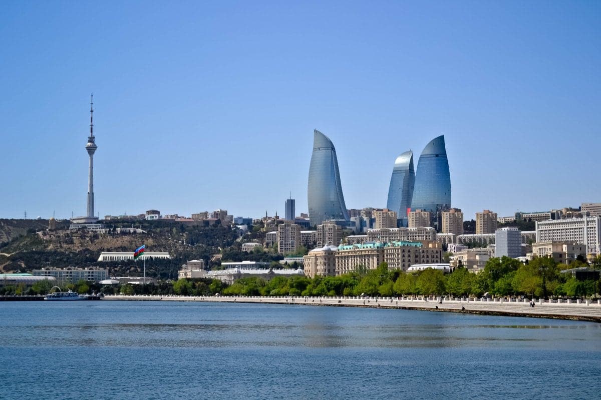 Екскурзия в АЗЕРБАЙДЖАН - Баку - перлата на Каспийско море - със самолет и водач от България!