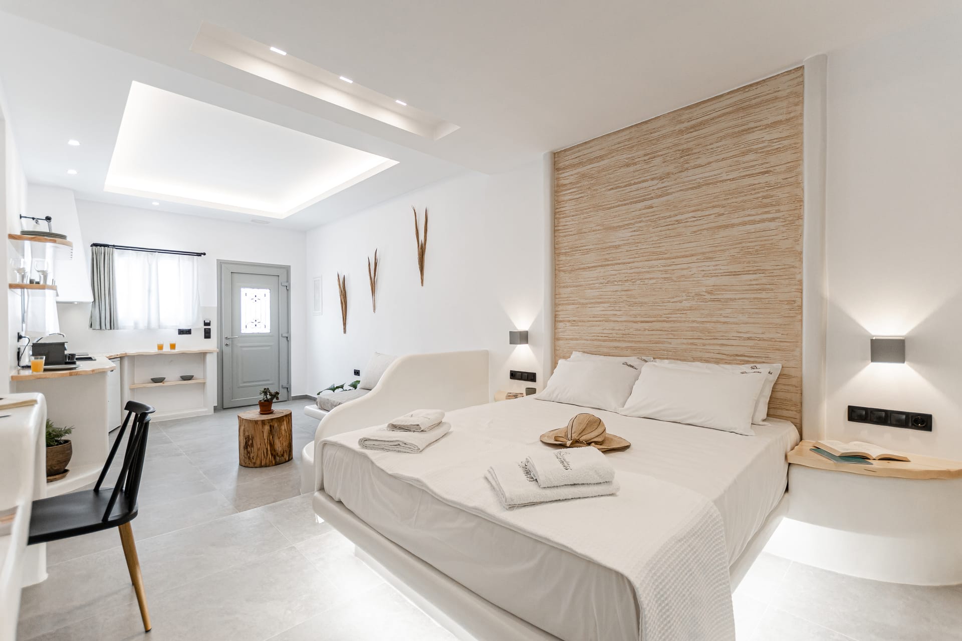 Adama's Suites