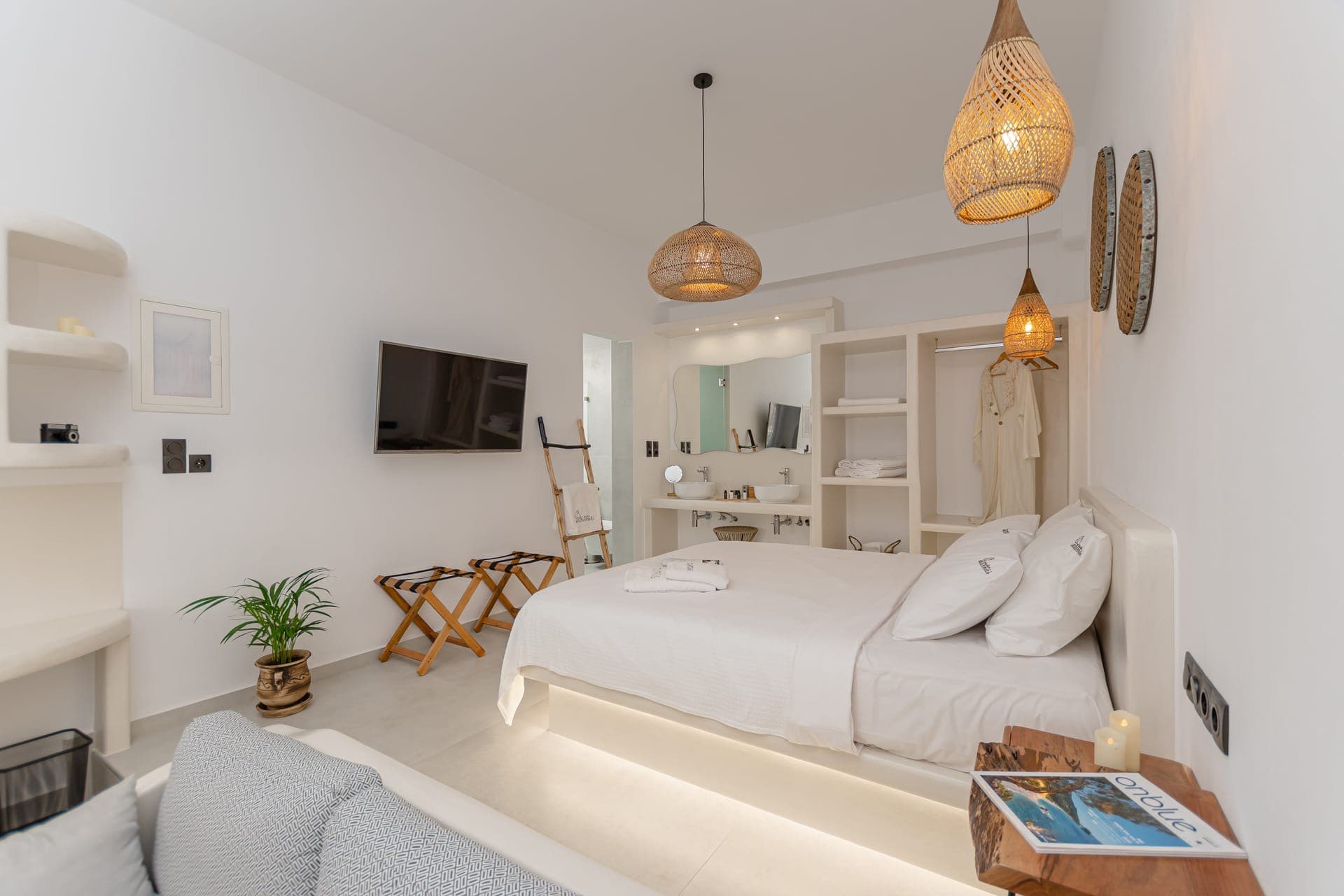 Adama's Suites