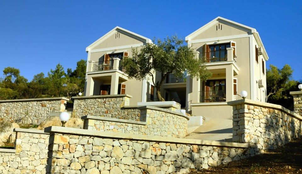Adastra Ithaca Luxury Suites