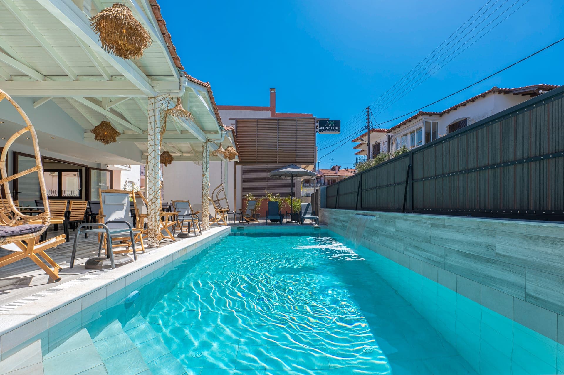 Adonis Hotel