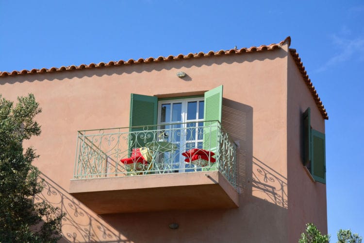 Aegina Colors