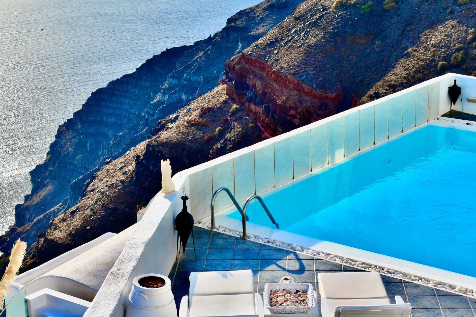 Aeolos Art & Eco Suites Adults Only