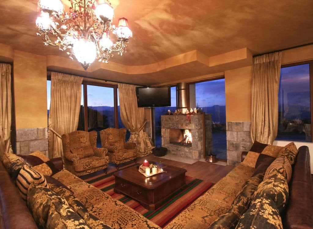 Aiora Luxury Suites