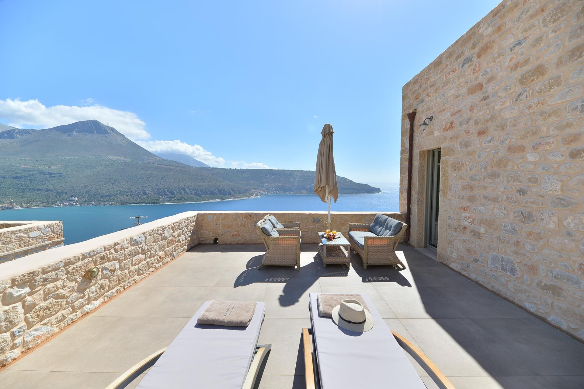 Akrolithi Boutique Hotel