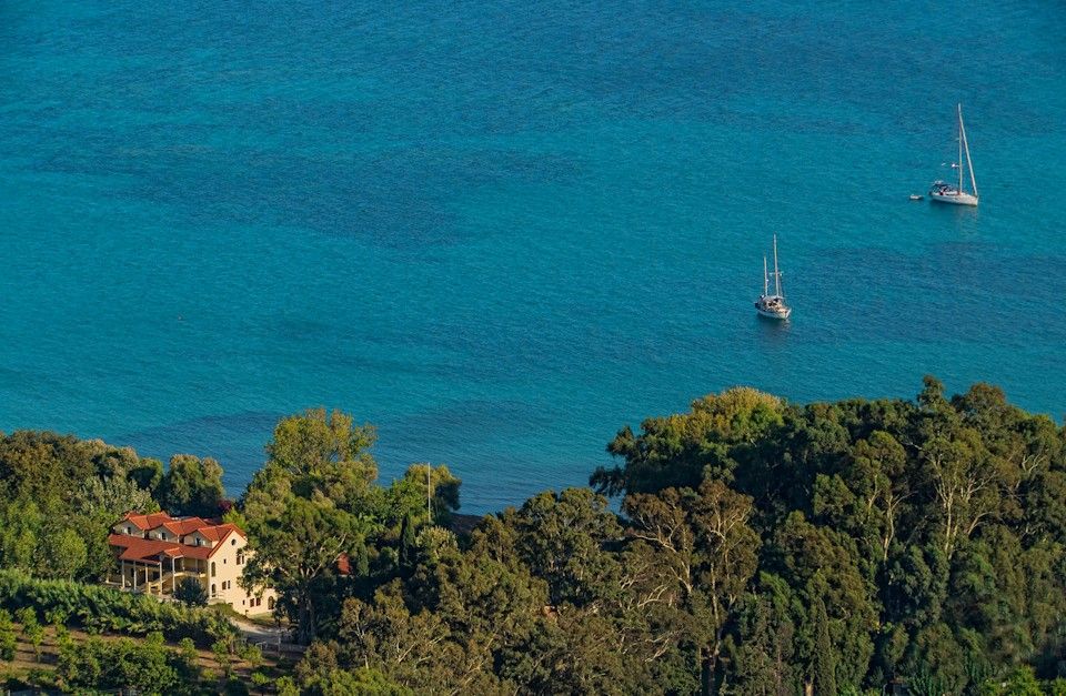 Albouro Seafront Apartments