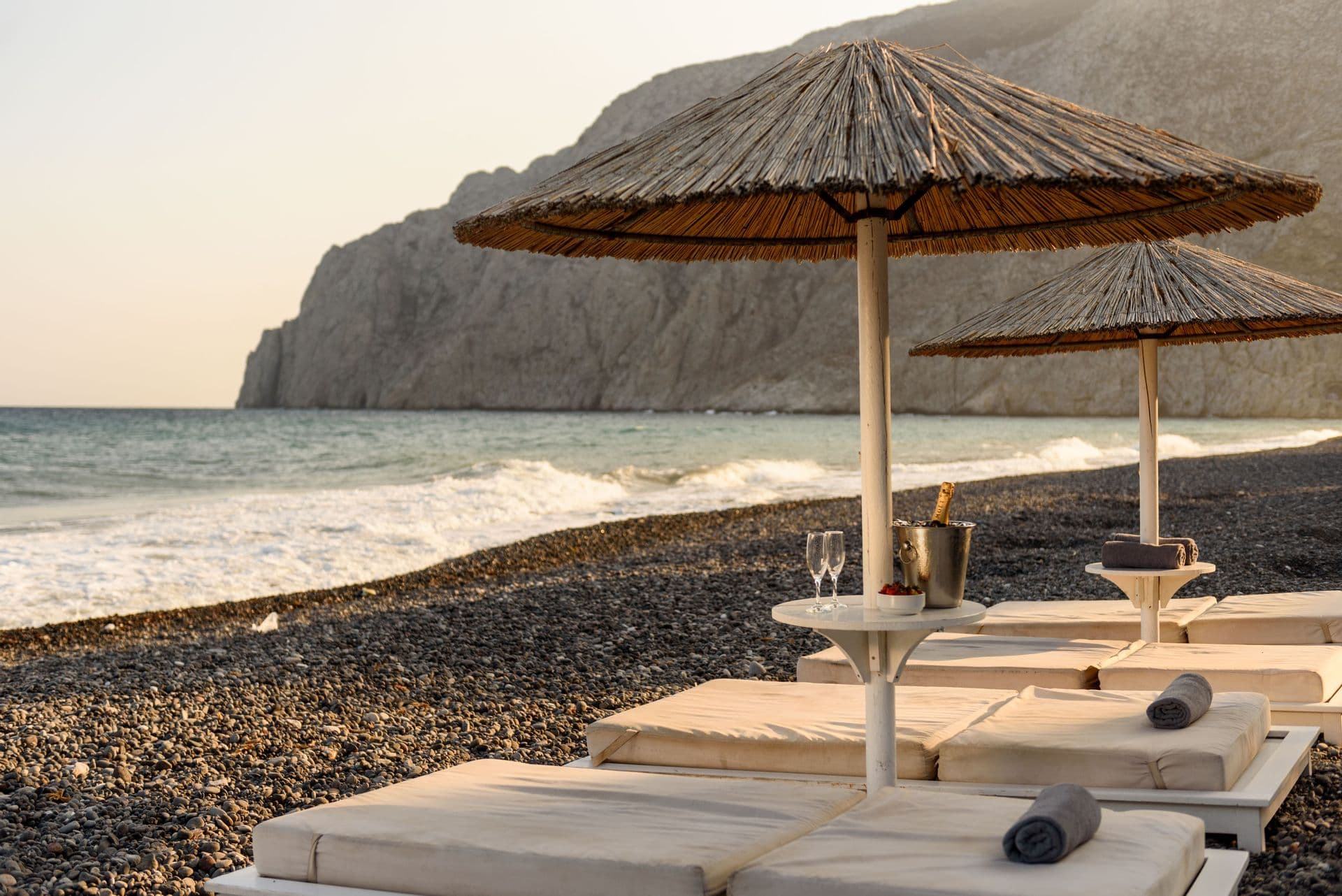 Alesahne Beach Hotel Santorini