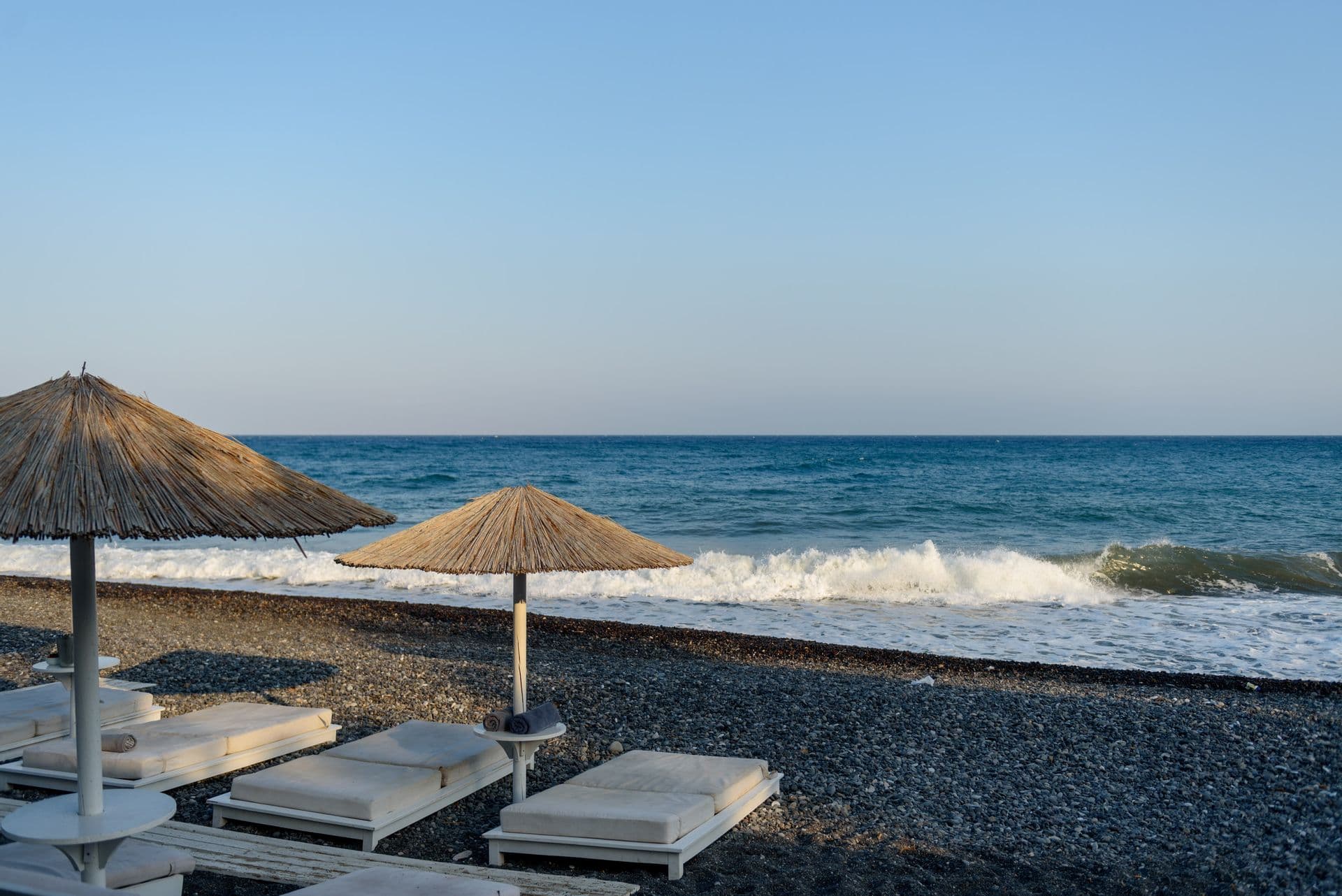Alesahne Beach Hotel Santorini
