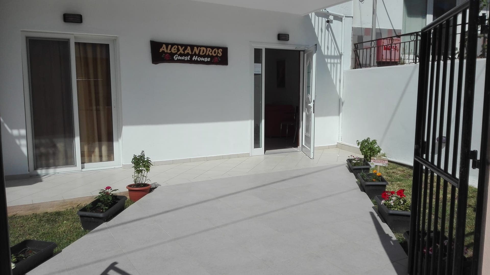 Alexandros Guest House