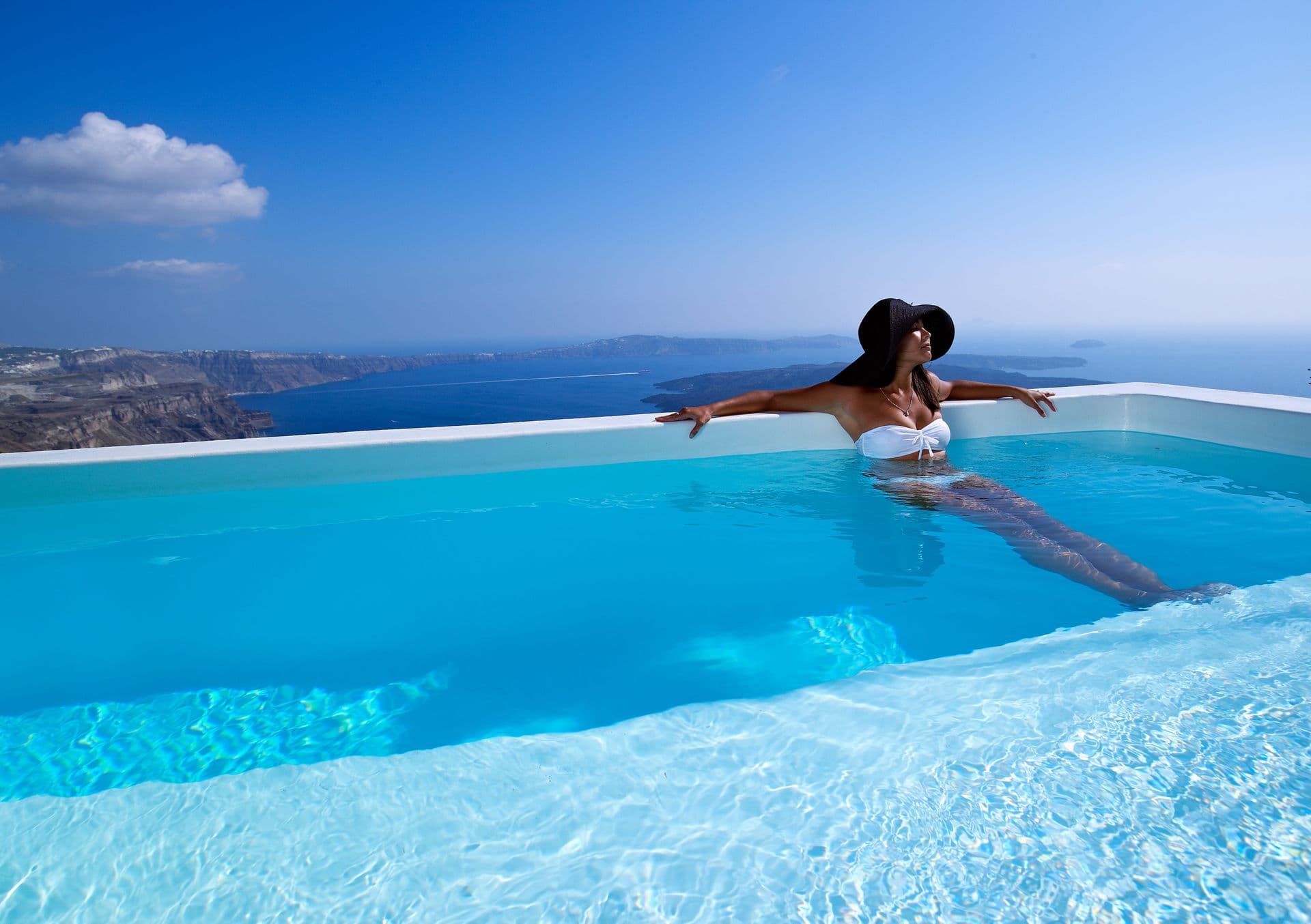 Alexander Villas Santorini