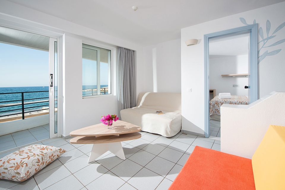 Alia Beach Hotel