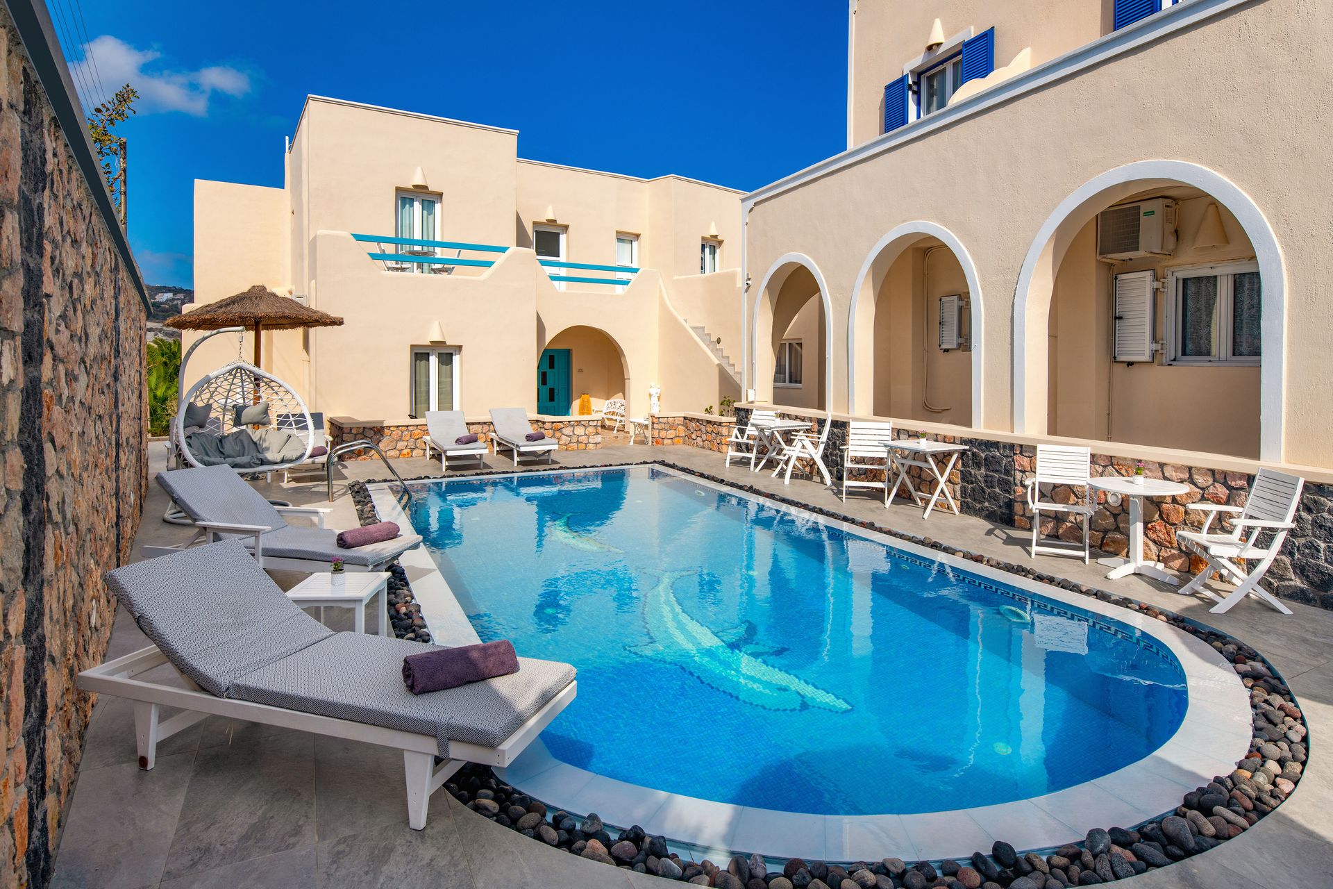 Alizea Villas & Suites