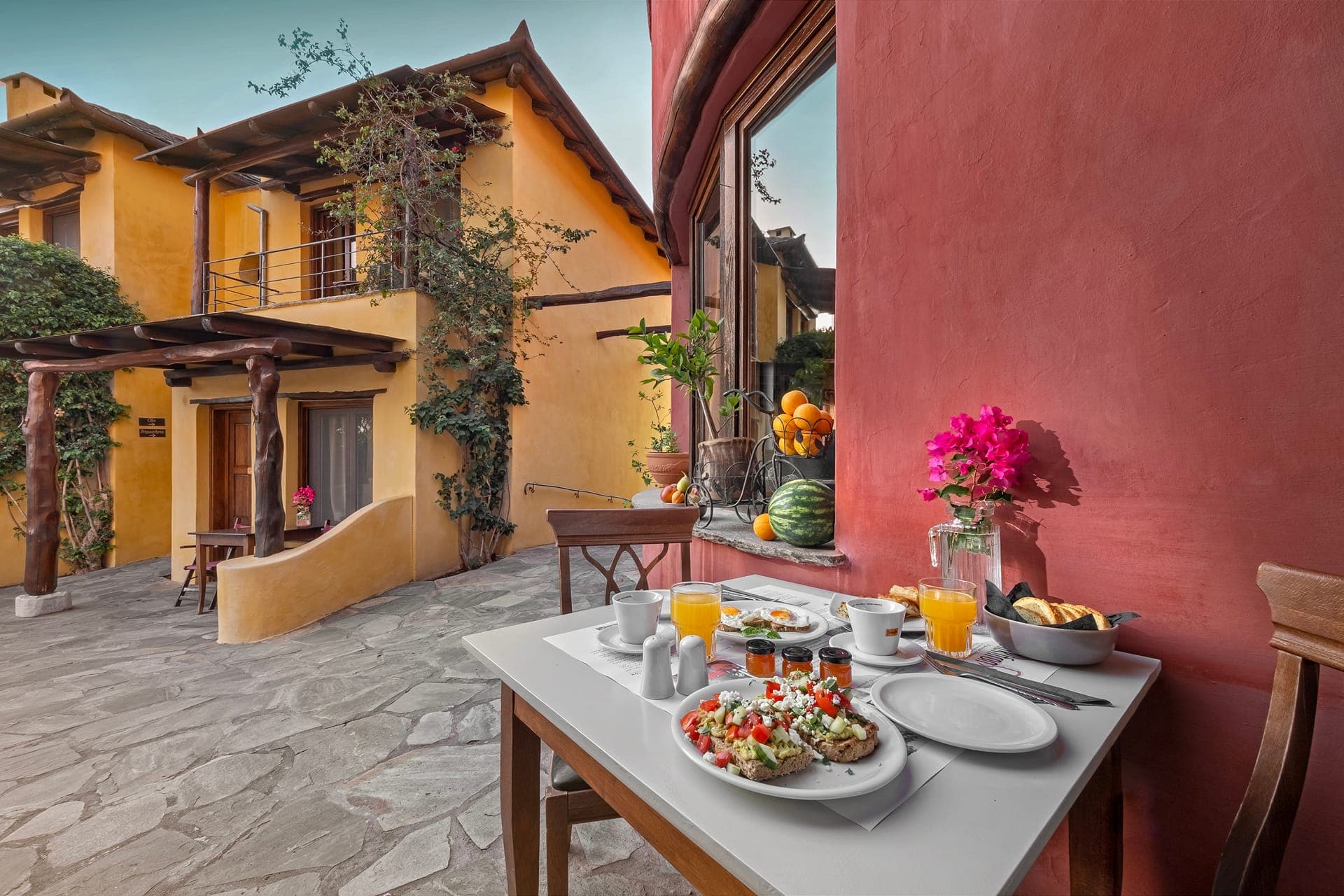 Alkifron Hotel