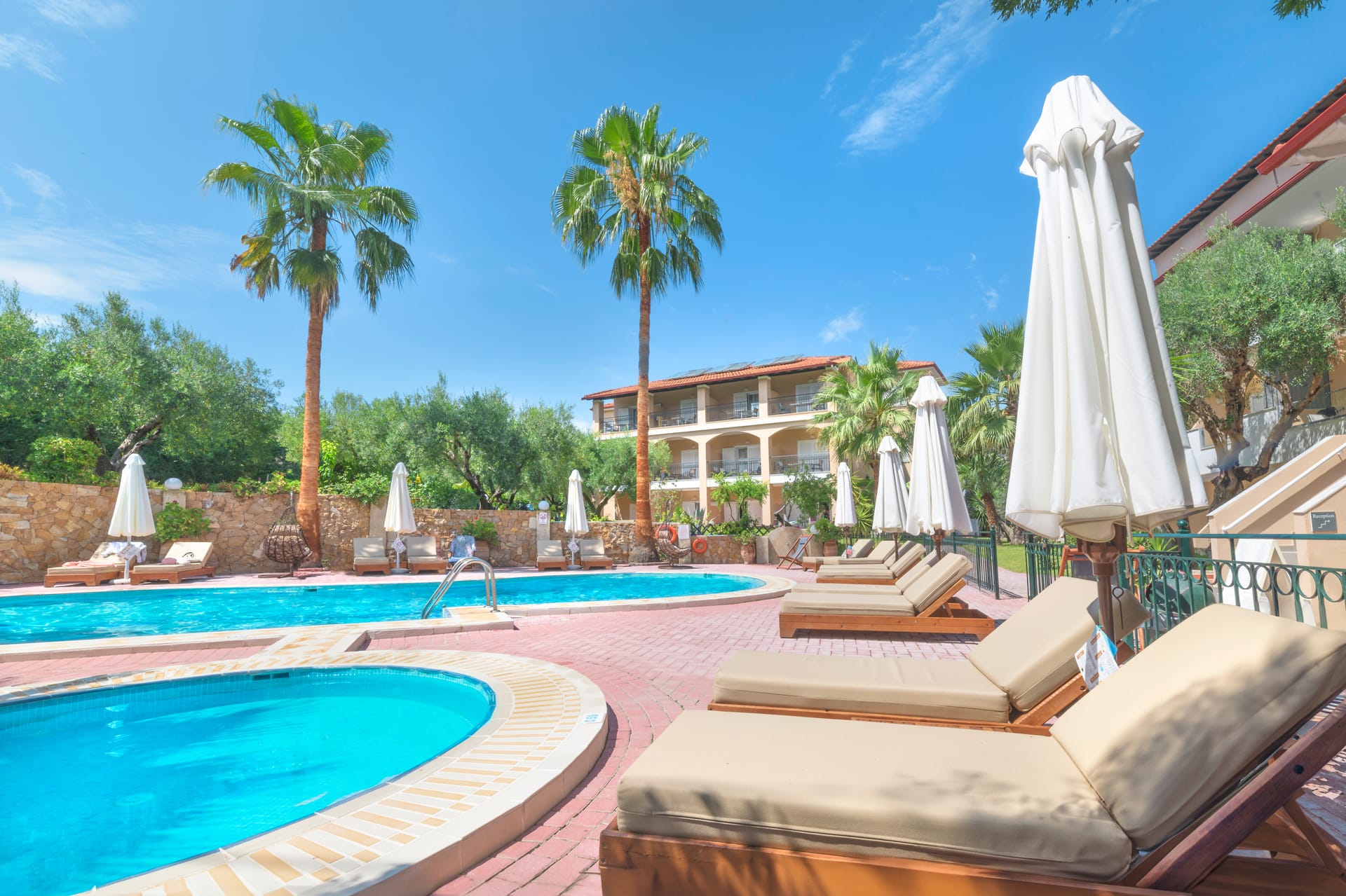Hotel Aloni