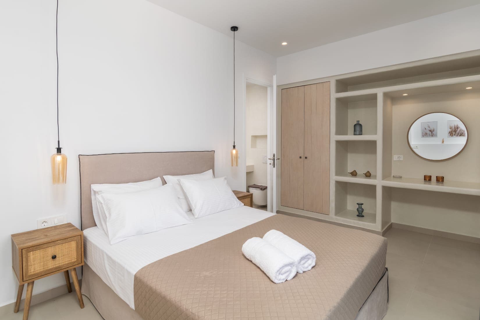 Aloni Suites Pollonia