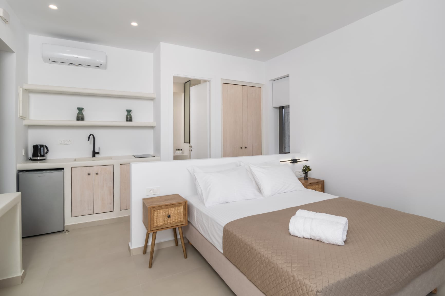 Aloni Suites Pollonia