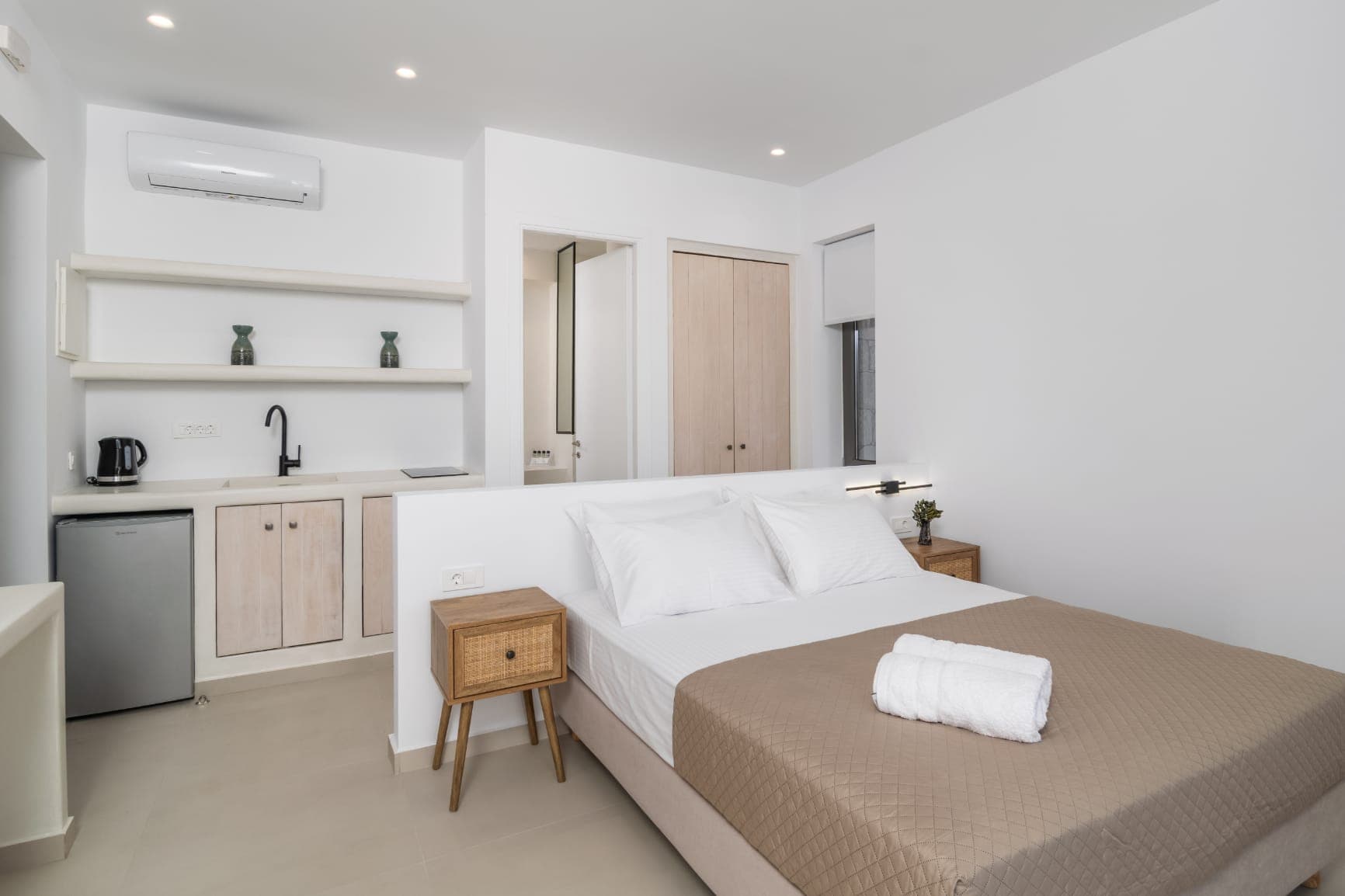 Aloni Suites Pollonia