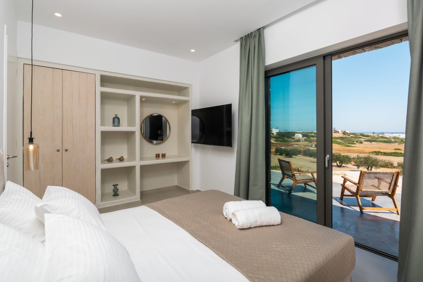 Aloni Suites Pollonia
