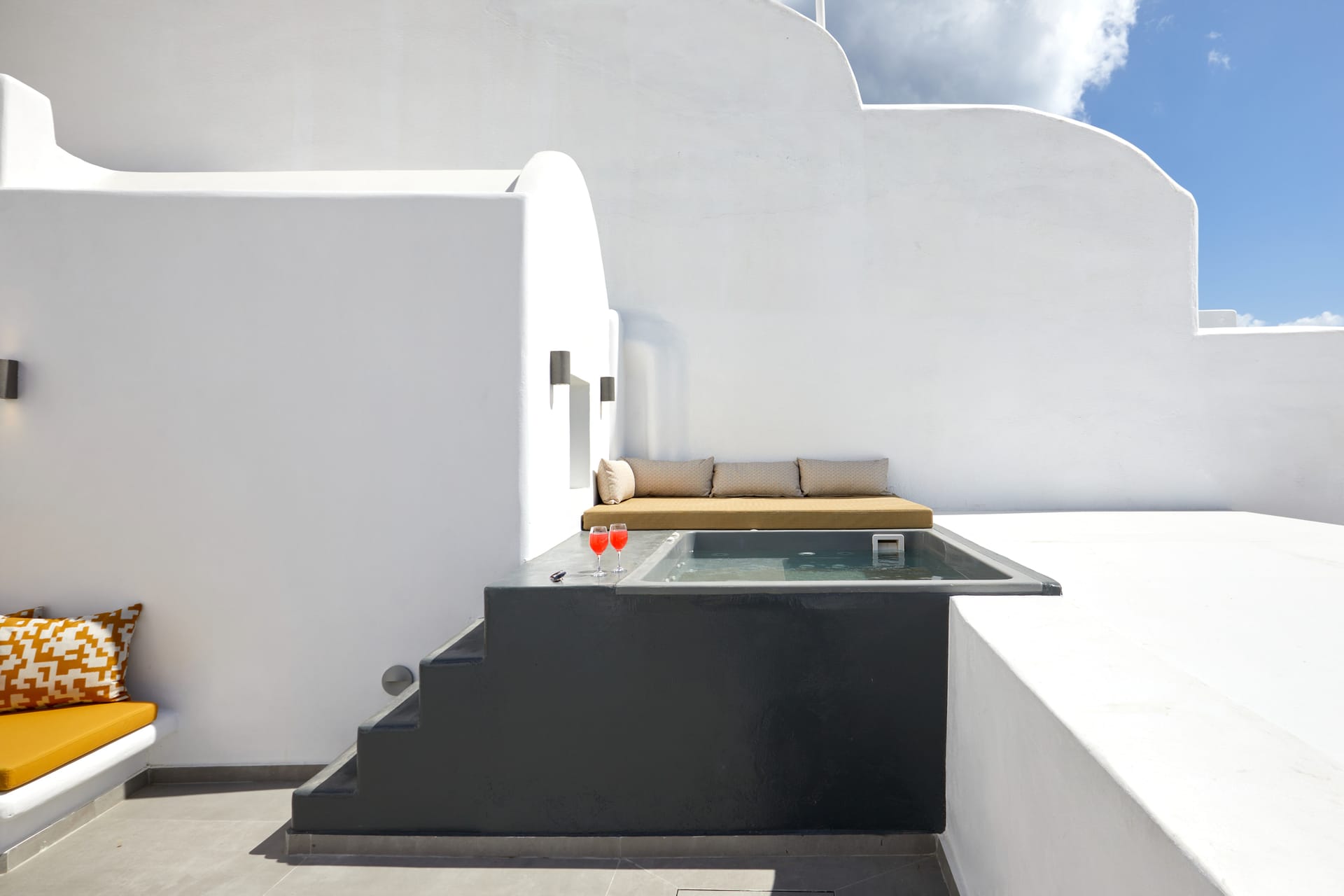 Allure Breeze Suites
