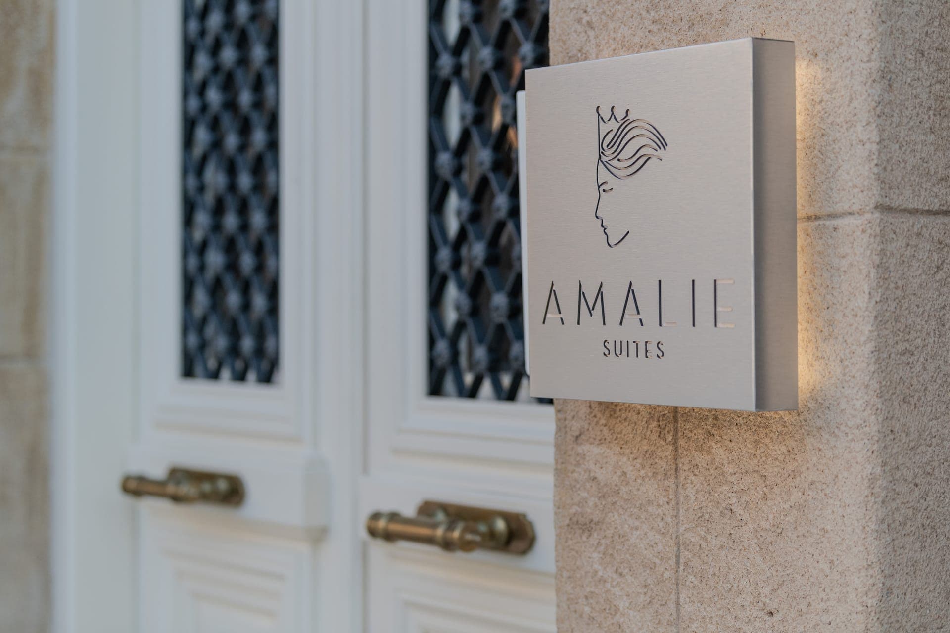 Amalie Suites