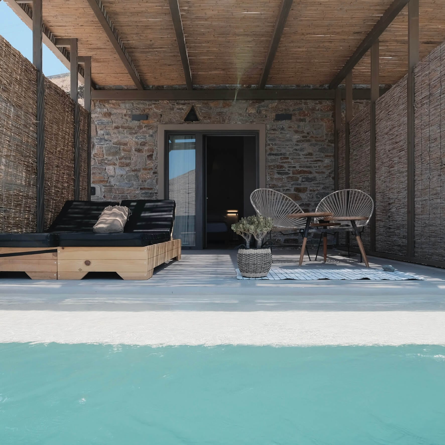 Amal Kythnos Suites