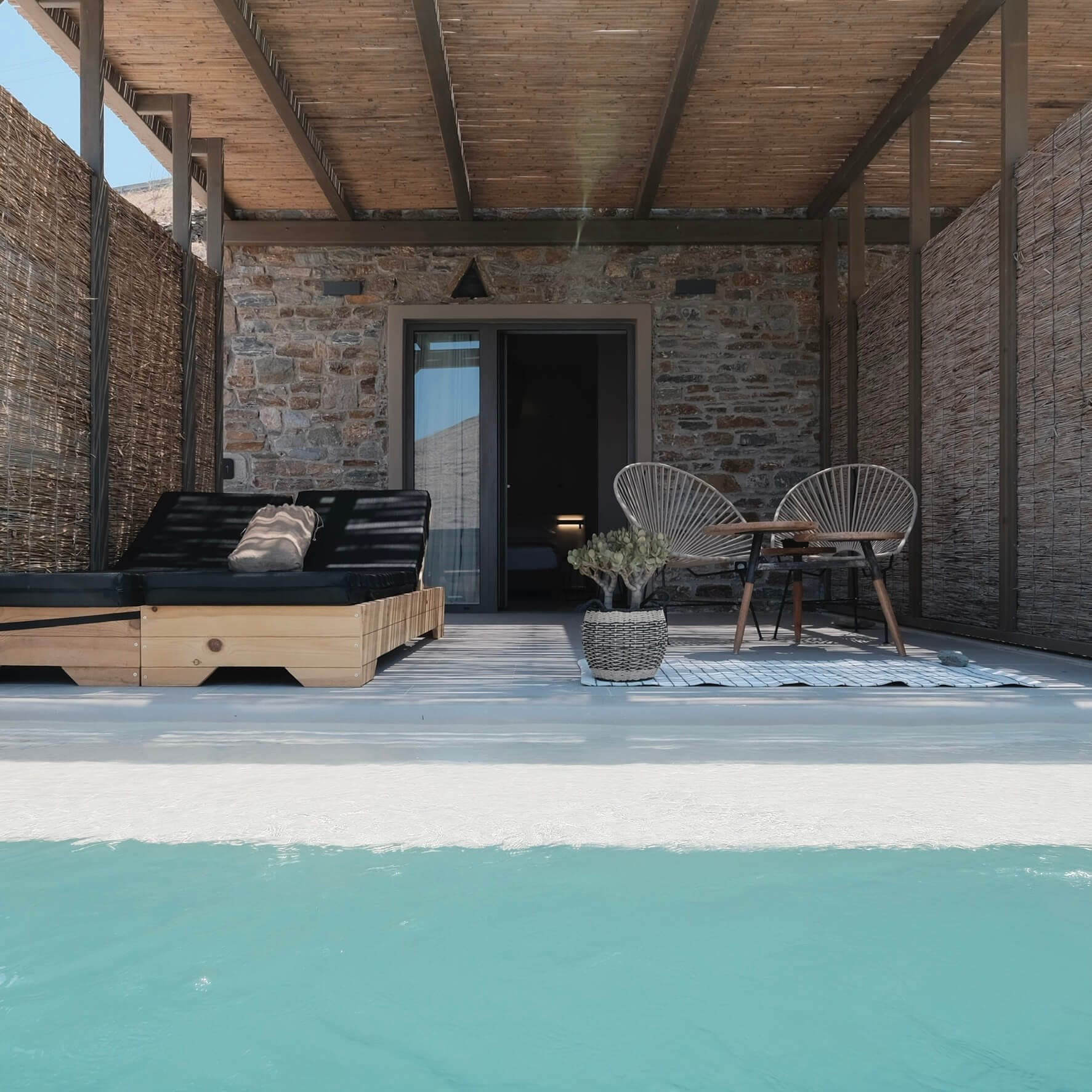 Amal Kythnos Suites