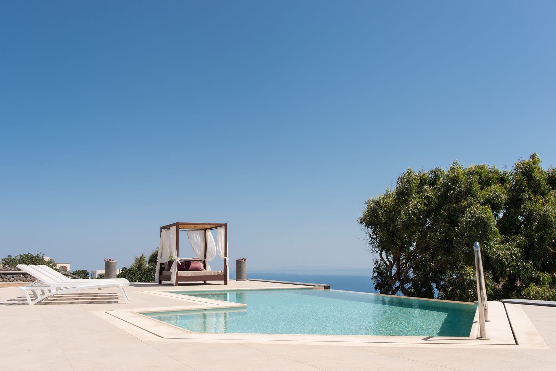 Amaranthine Villa Santorini