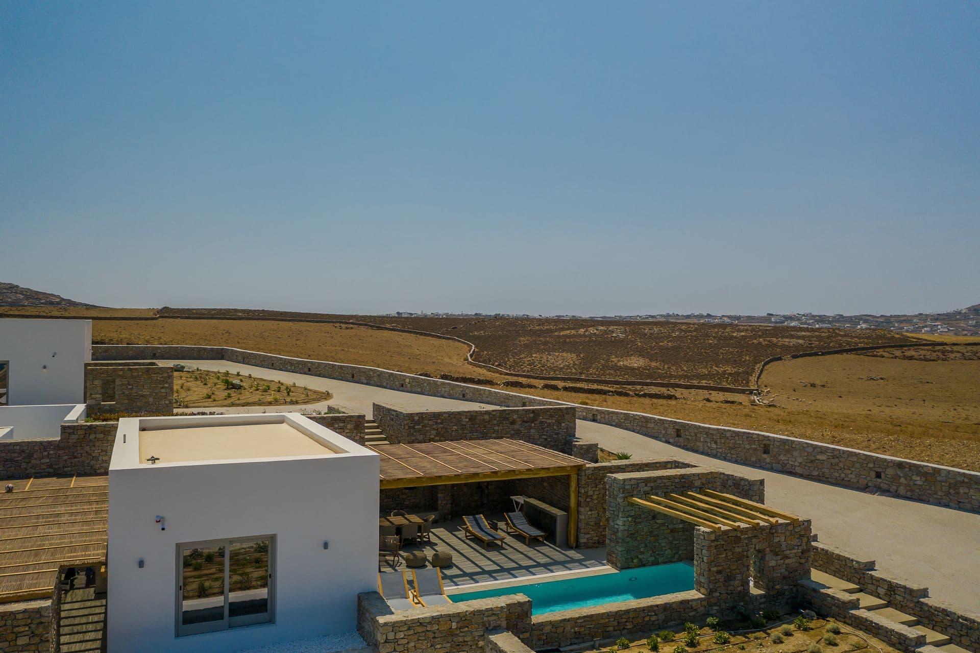 Amarelo Suites