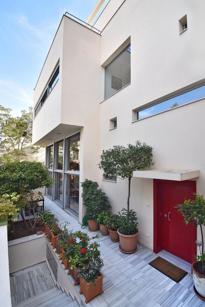 Amaryllis Villa