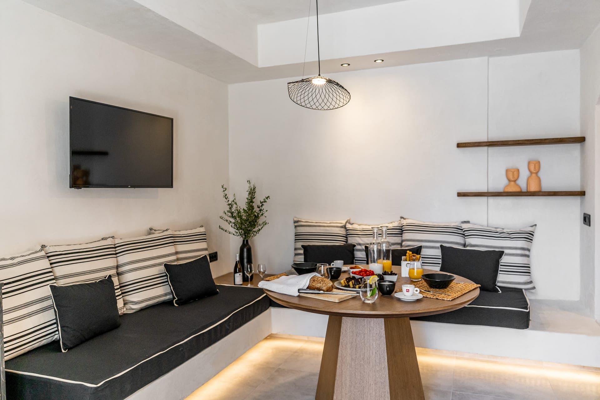 Amer Suites