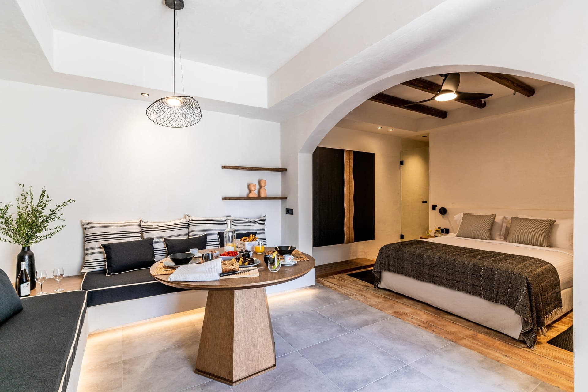 Amer Suites