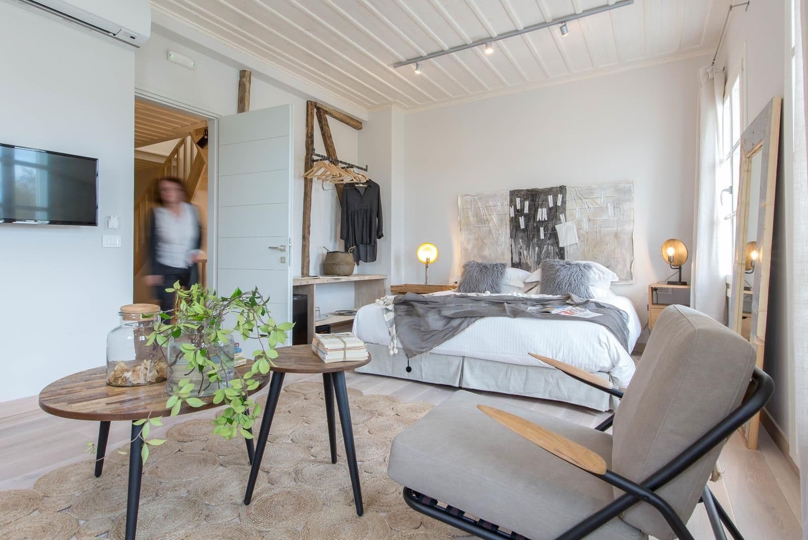 Amymone Suites