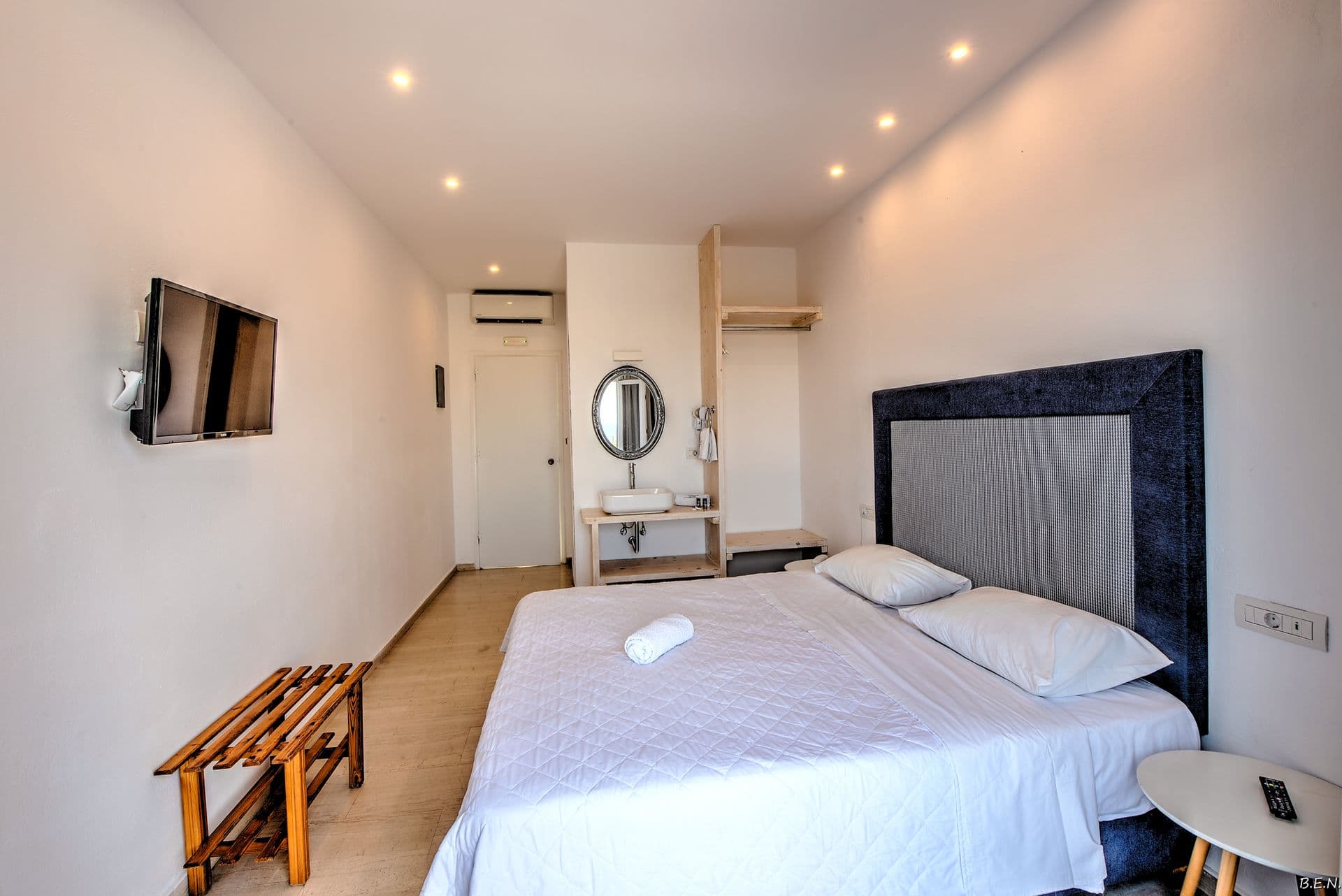 Anamar Santorini Hotel