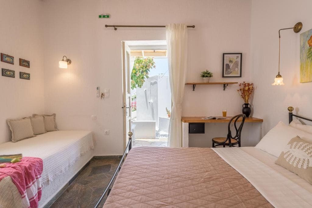 Anastasias Rooms Triovasalos