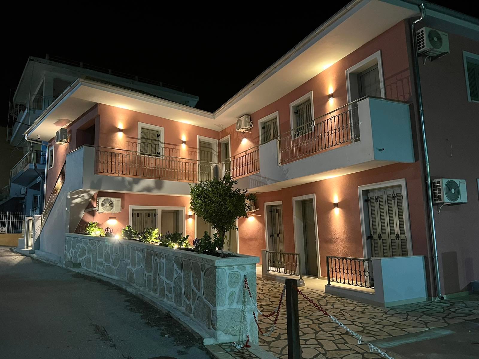 Anax Apartments Parga