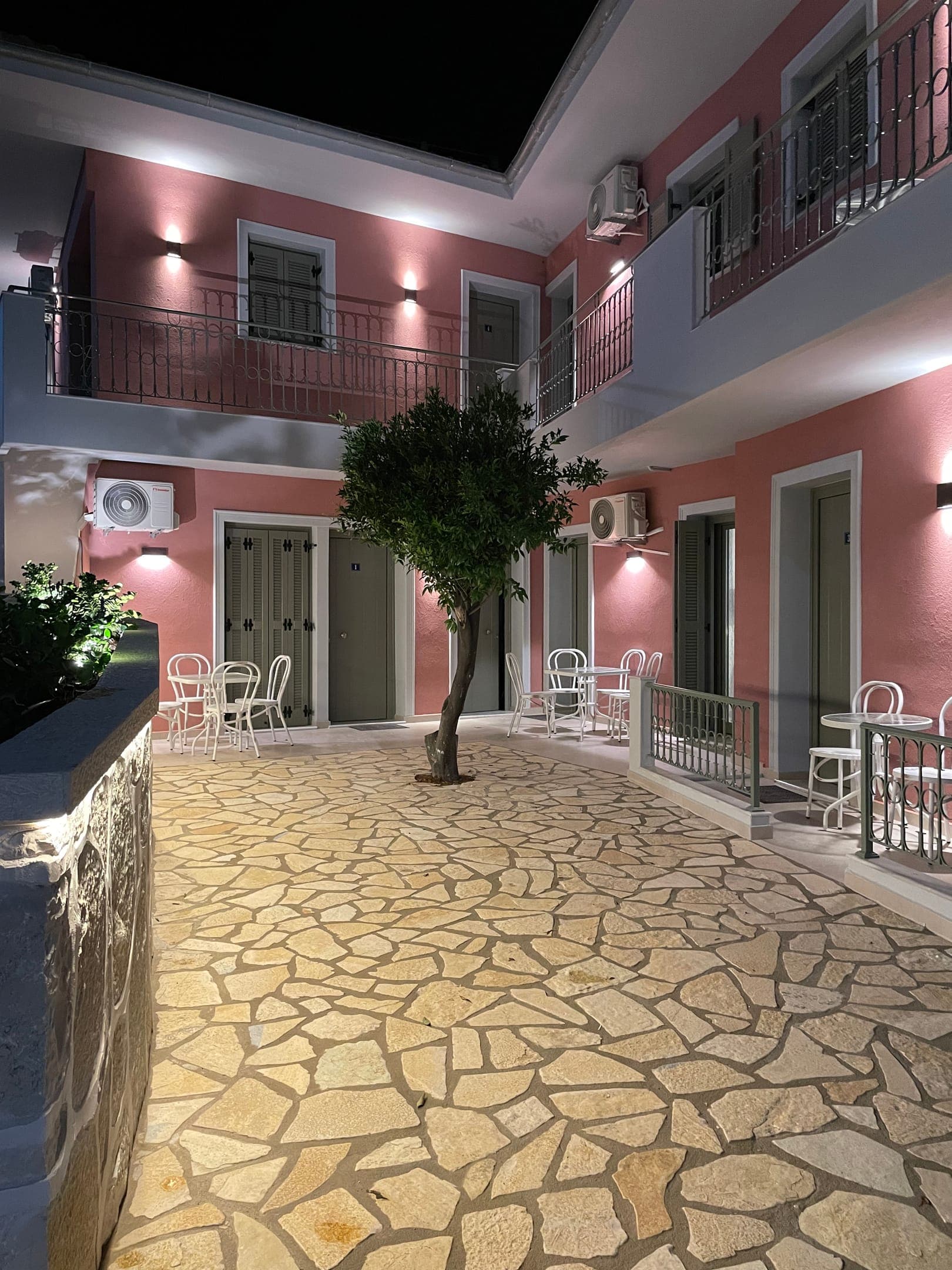 Anax Apartments Parga
