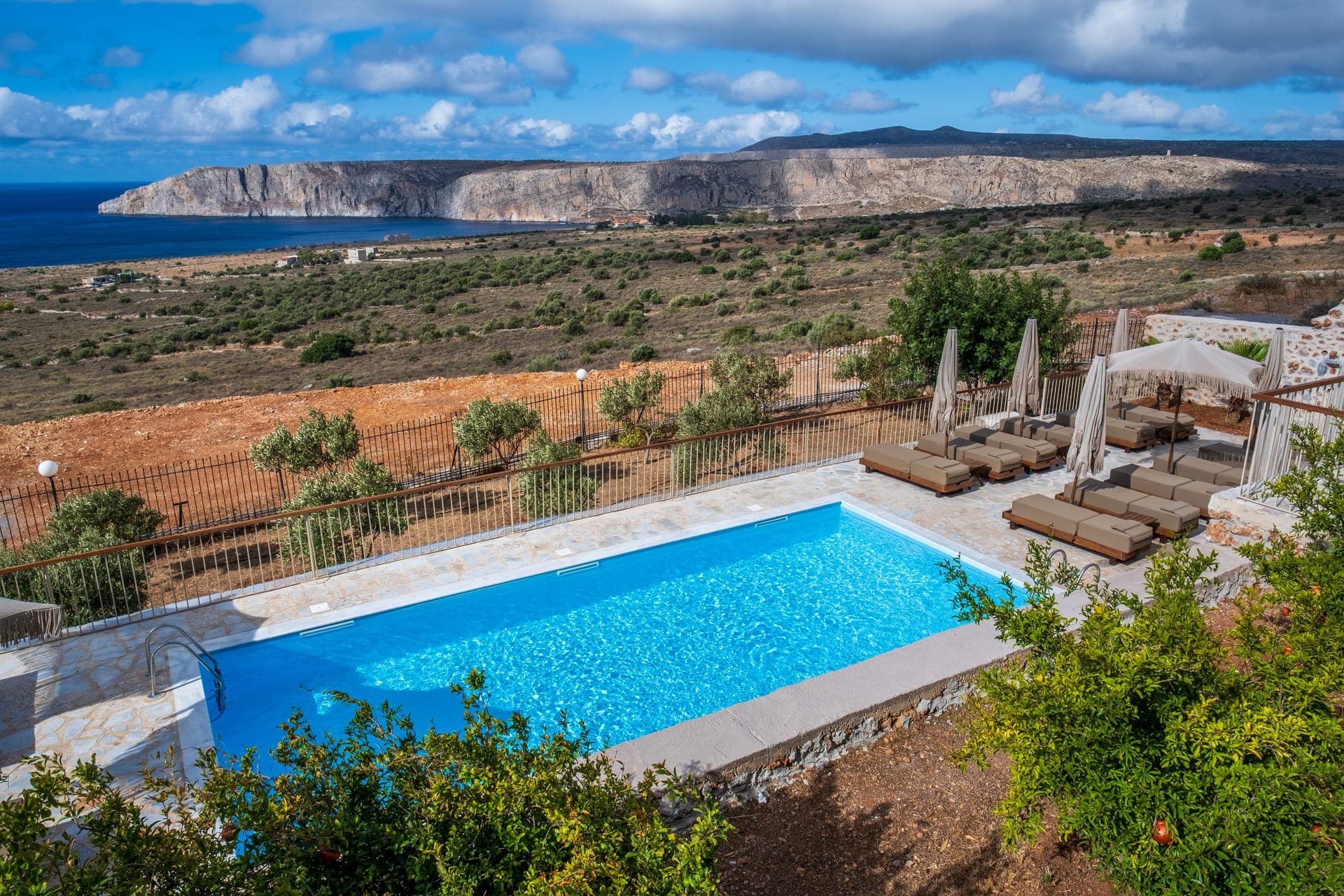 Anemos Suites Mani