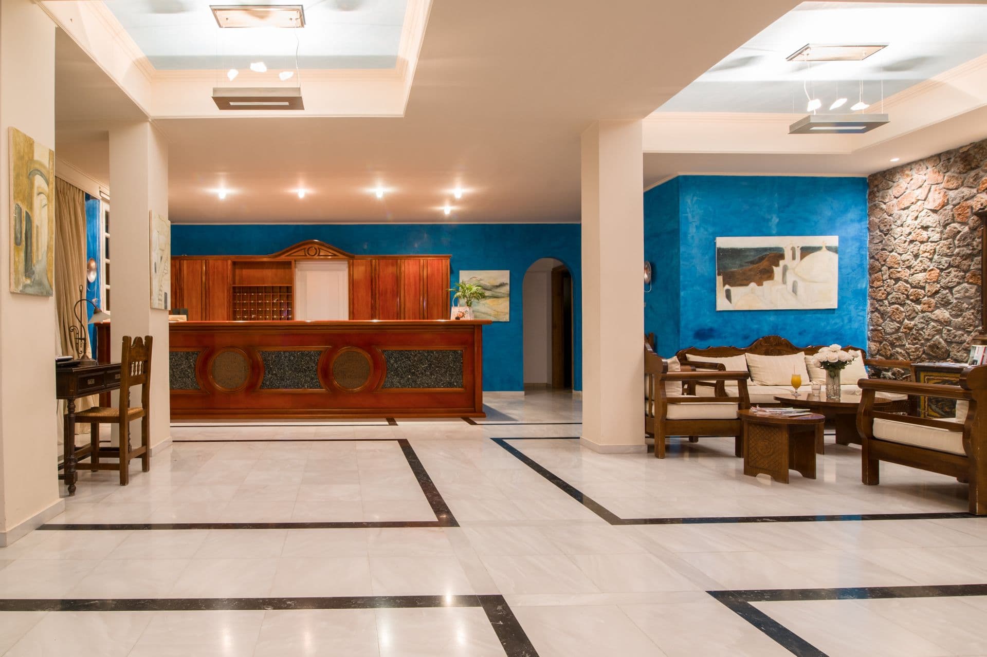 Antinea Suites & Spa Hotel
