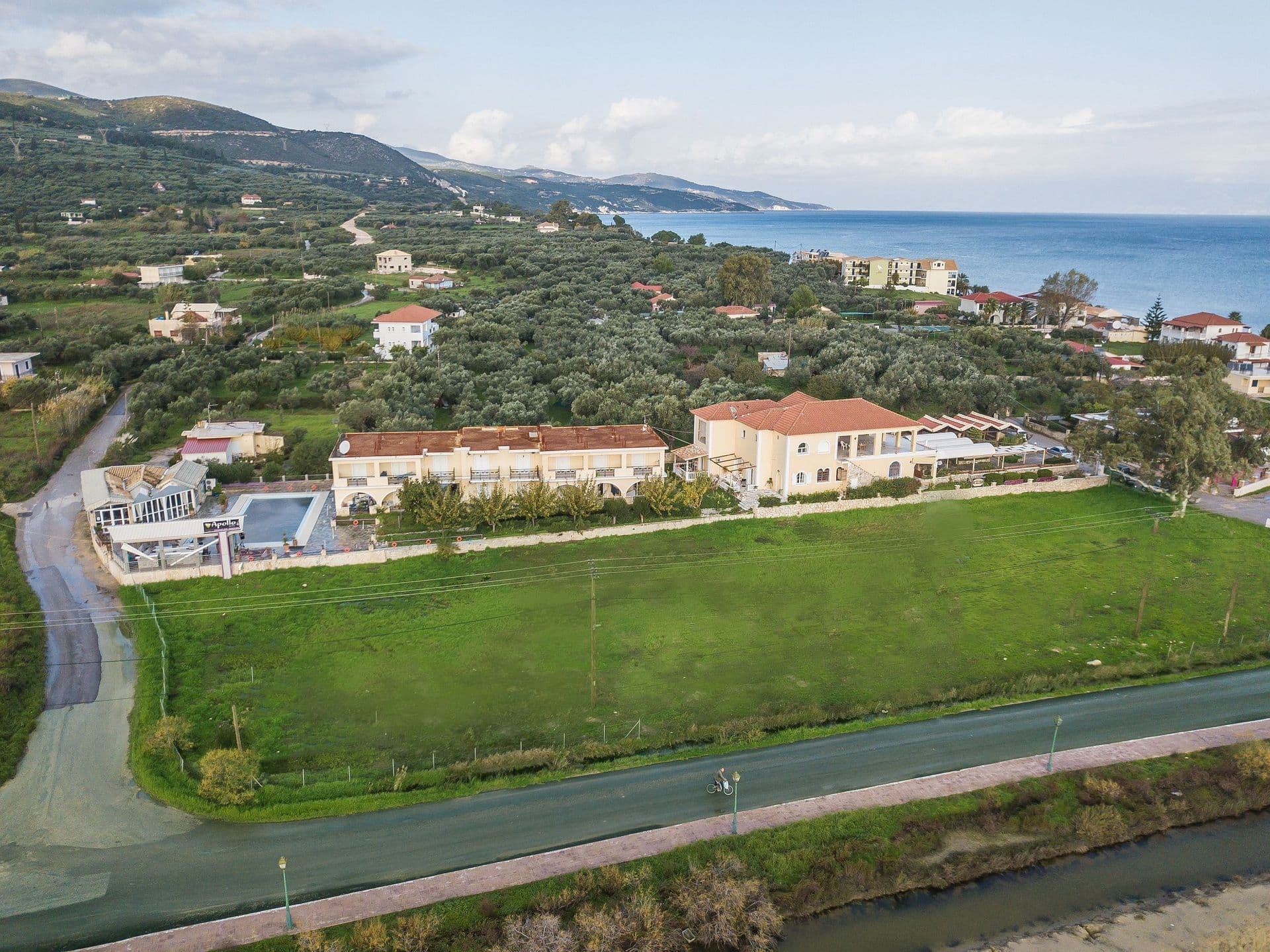 Aphrodite Studios & Apartments