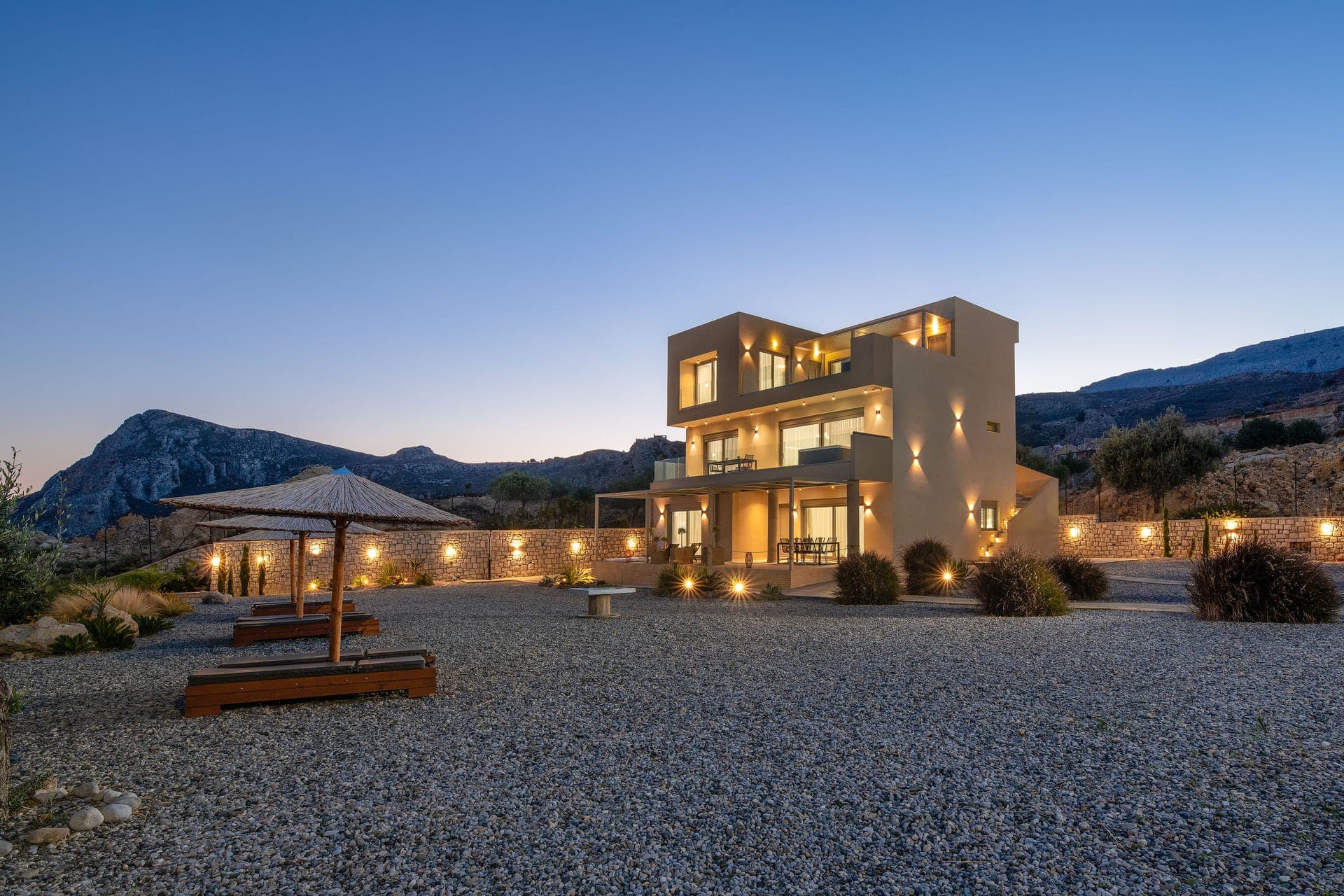 Aquamarine Luxury Suites | Stegna