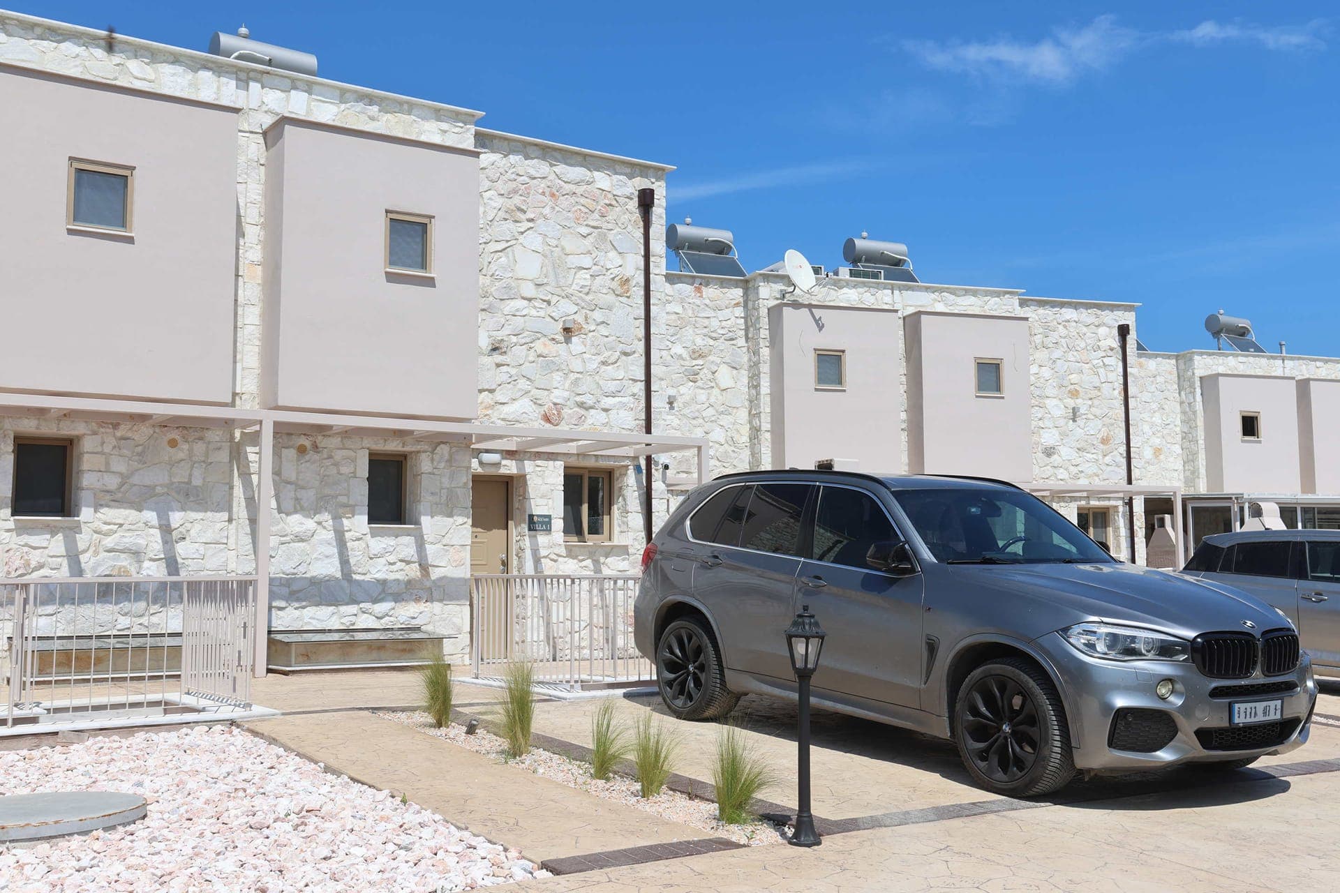 Aquaris Villas