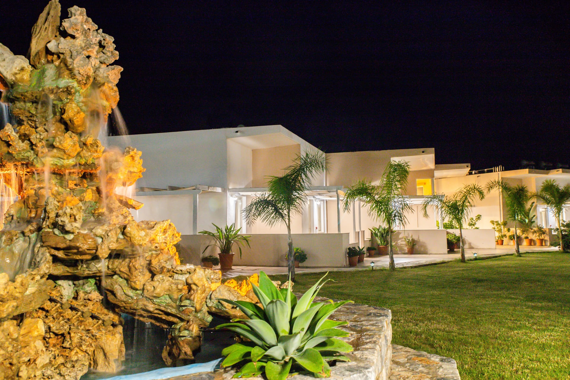 Argiri Apartments & Suites