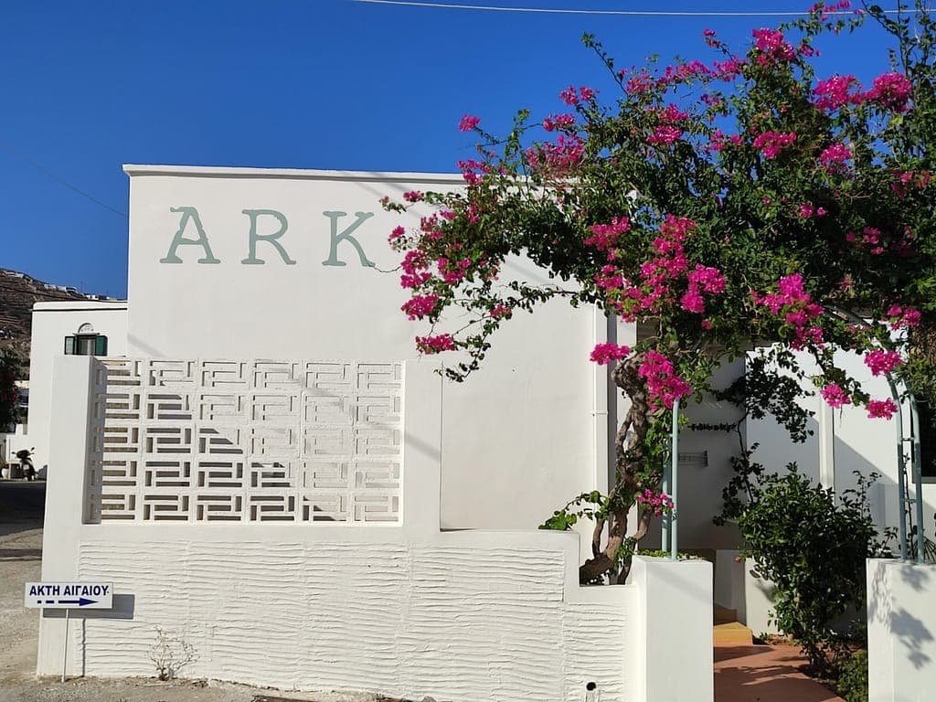Ark Tinos