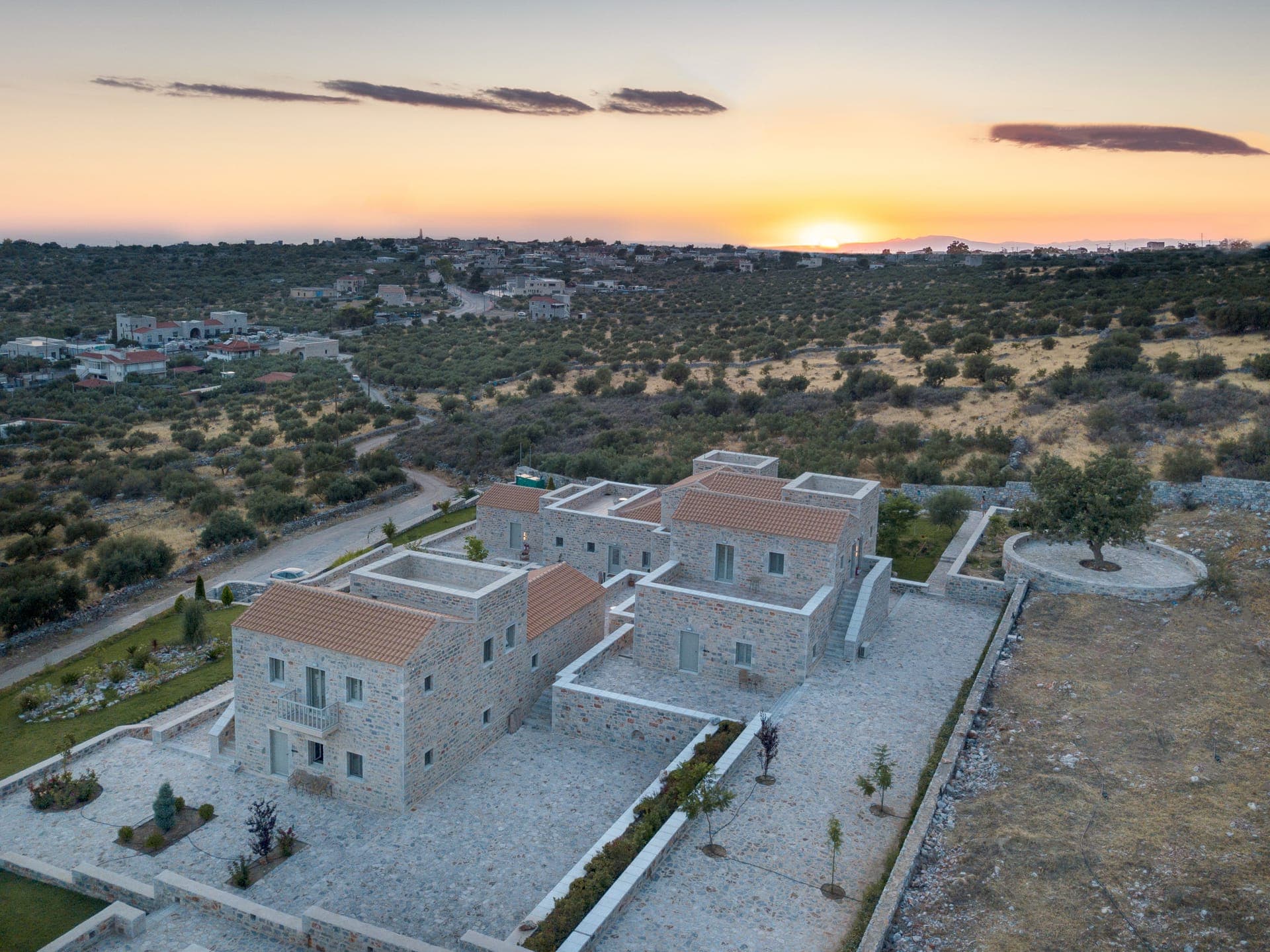 Armantanis Luxury Suites