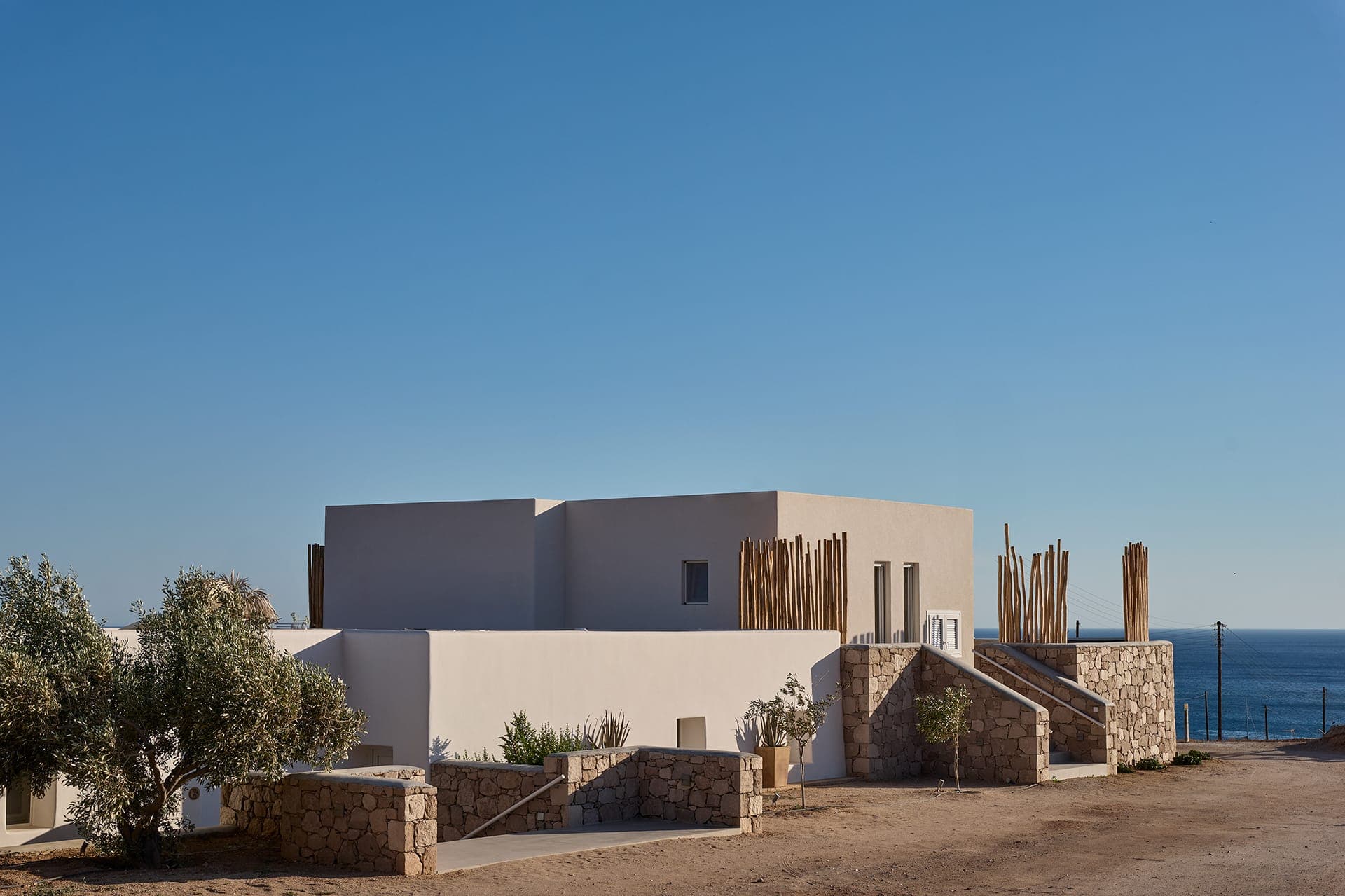 Armony Suites Milos
