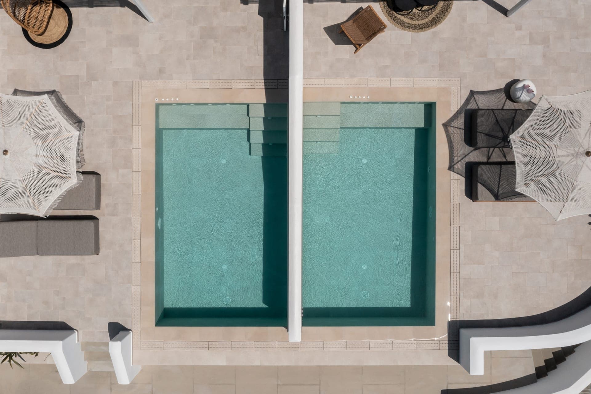 Arotron Santorini