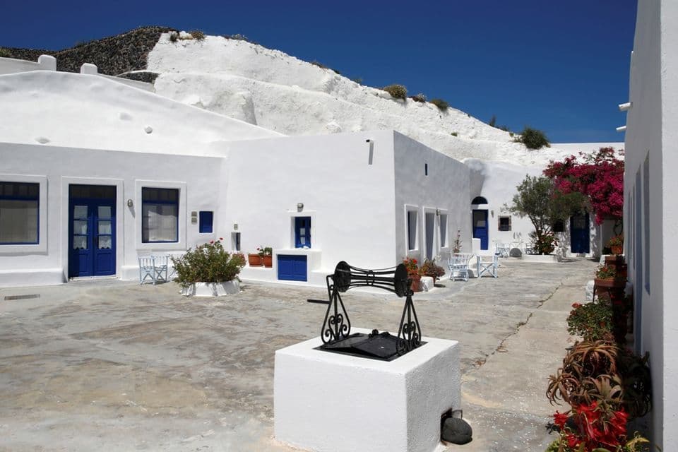 Aghios Artemios Traditional Houses Santorini