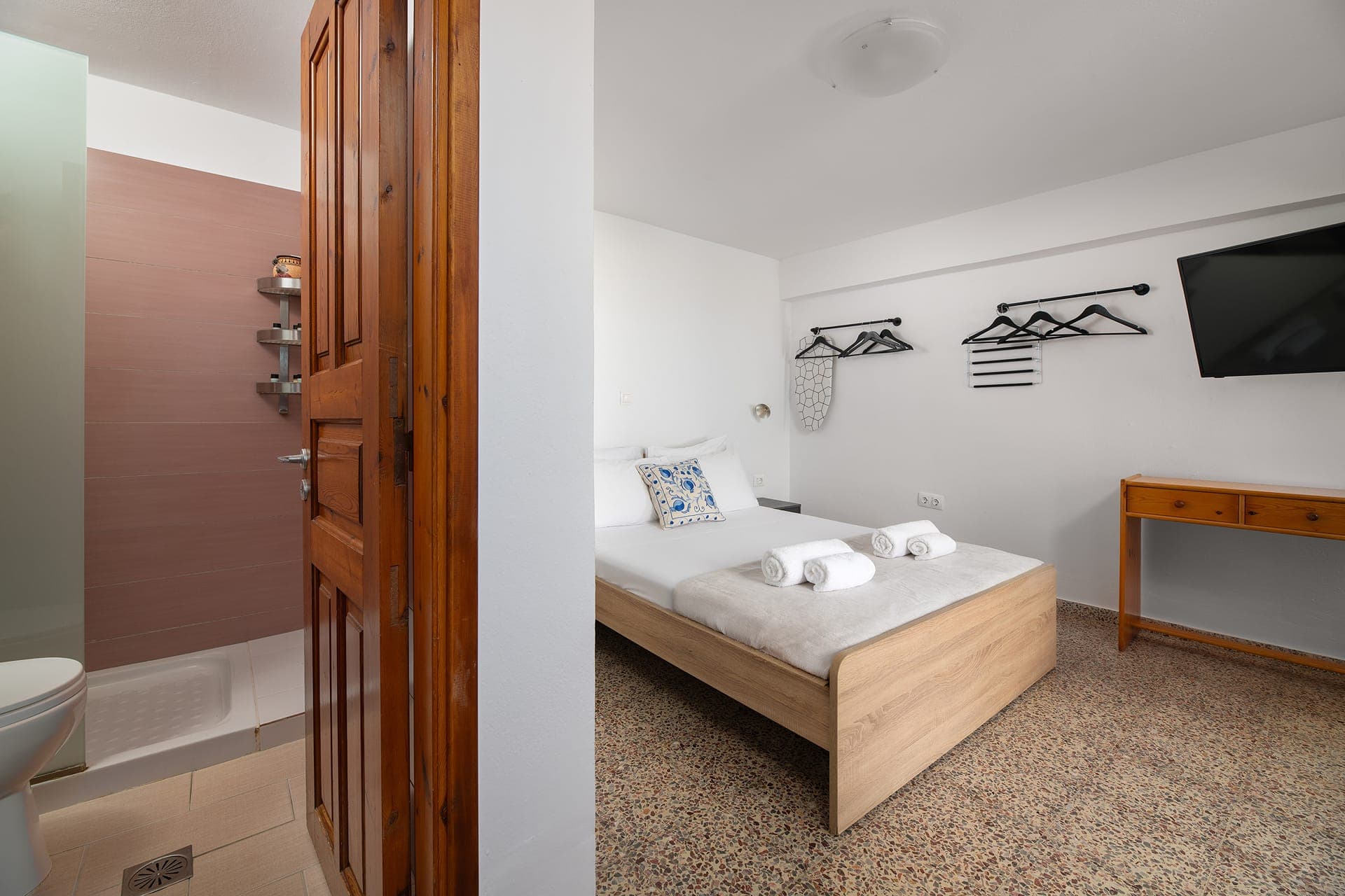 Arte Lindos Suites